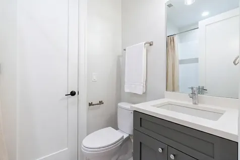2738 North Racine Avenue Chicago IL 60614