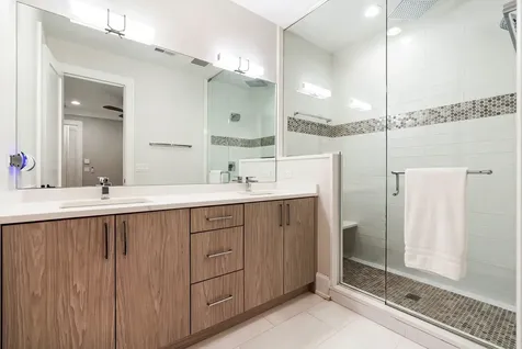 2738 North Racine Avenue Chicago IL 60614