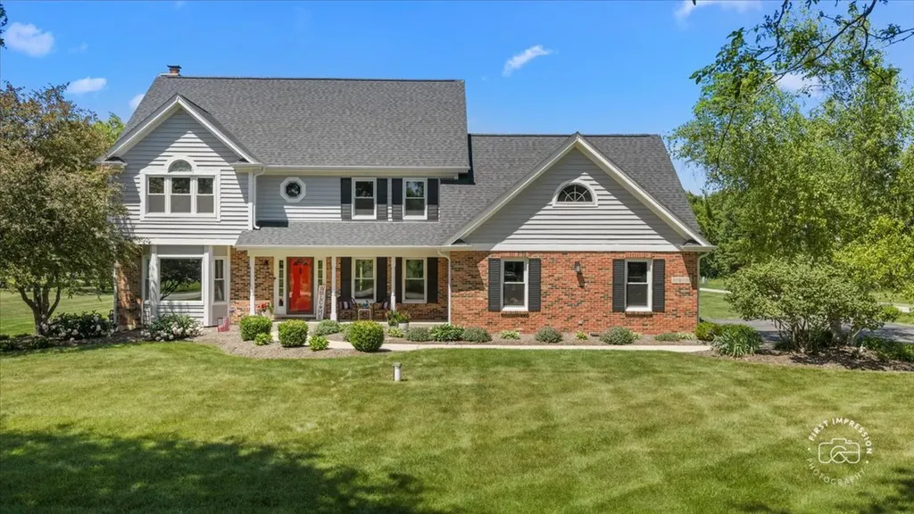 39W016 West Hilltop Drive St. Charles IL 60175