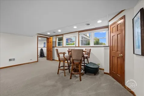 39W016 West Hilltop Drive St. Charles IL 60175