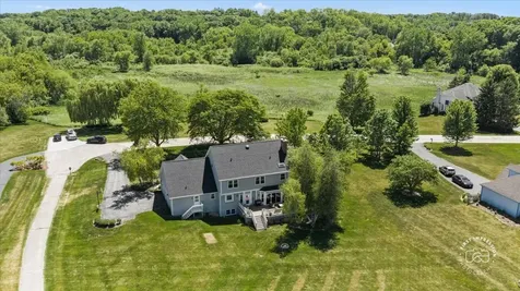 39W016 West Hilltop Drive St. Charles IL 60175
