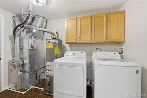398 Chesapeake Lane Oswego IL 60543