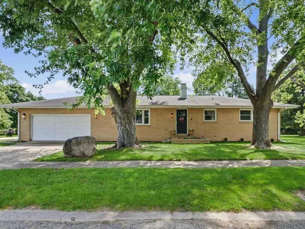 1812 Joni Leann Court Urbana IL 61802