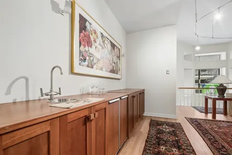 23 East Goethe Street Chicago IL 60610