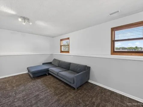 909 Northfield Avenue Harvard IL 60033