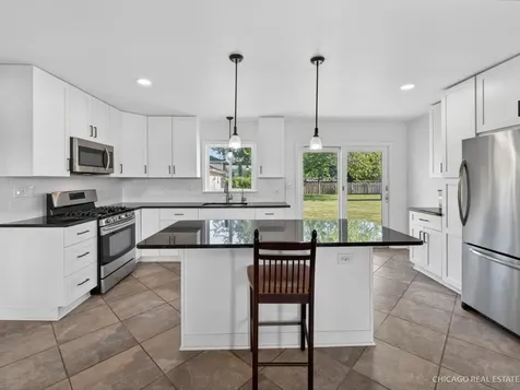 909 Northfield Avenue Harvard IL 60033