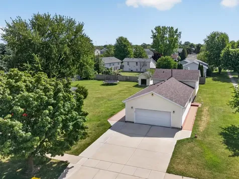 909 Northfield Avenue Harvard IL 60033