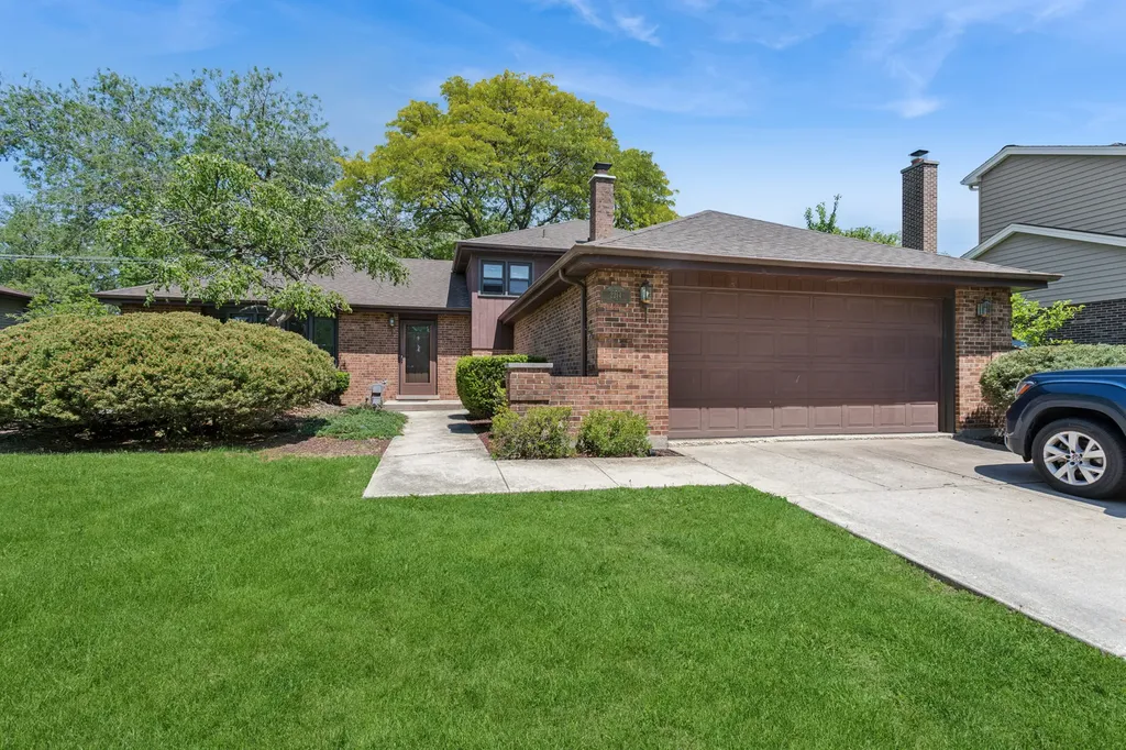 2214 Hamilton Lane Darien IL 60561