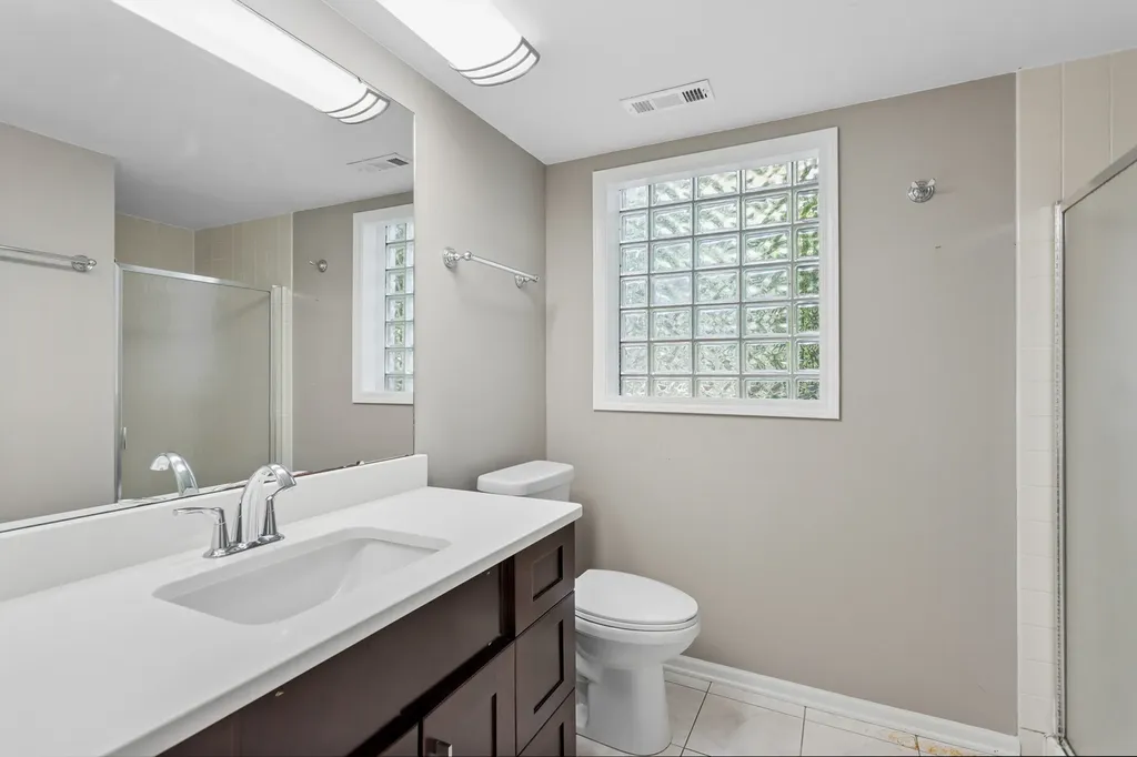 2214 Hamilton Lane Darien IL 60561