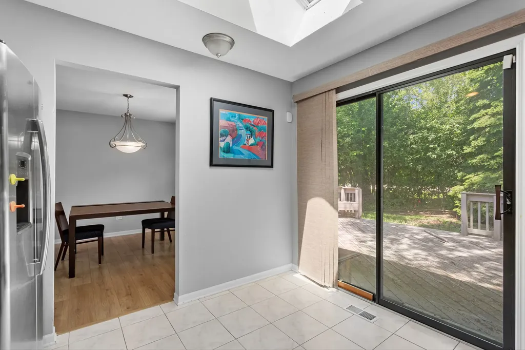 2214 Hamilton Lane Darien IL 60561
