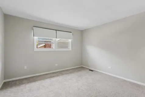 2214 Hamilton Lane Darien IL 60561