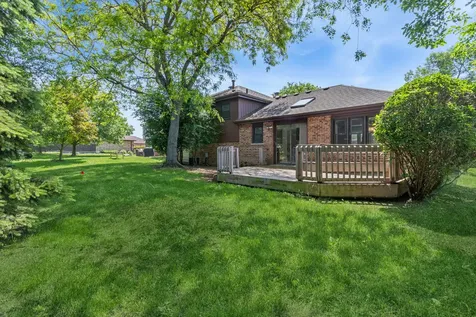 2214 Hamilton Lane Darien IL 60561