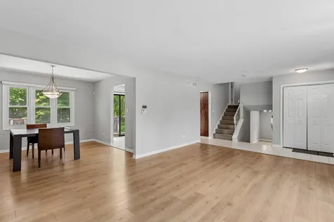 2214 Hamilton Lane Darien IL 60561