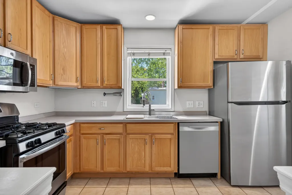 4308 West Waveland Avenue Chicago IL 60641
