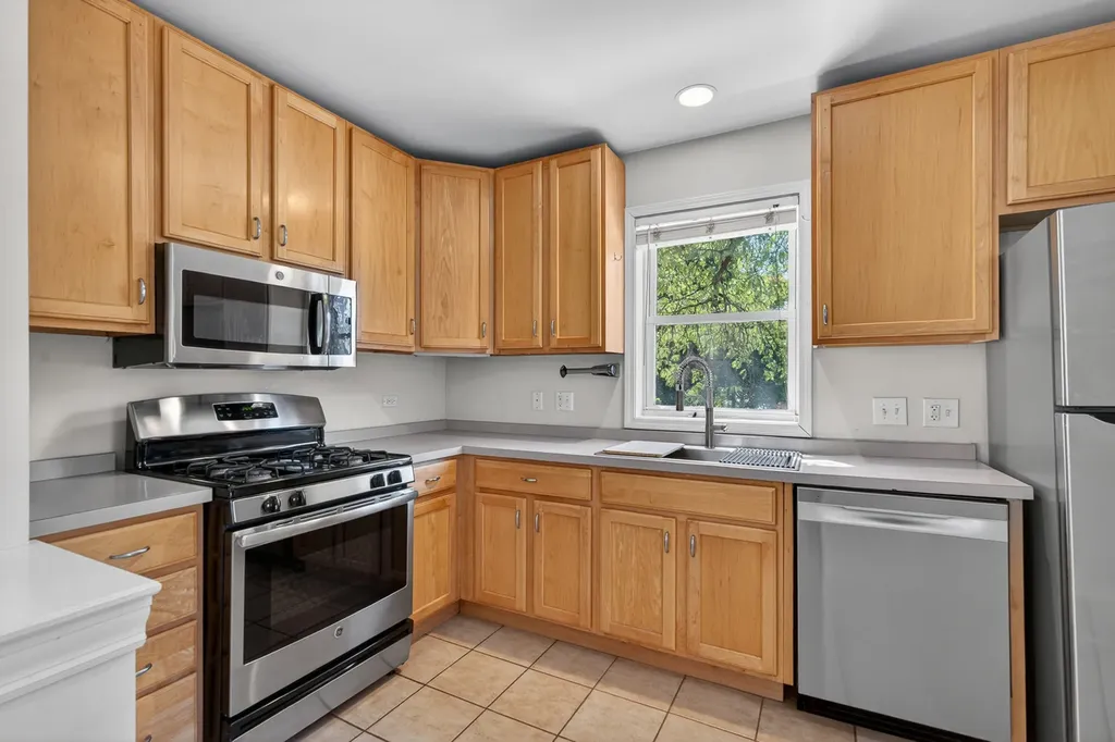 4308 West Waveland Avenue Chicago IL 60641