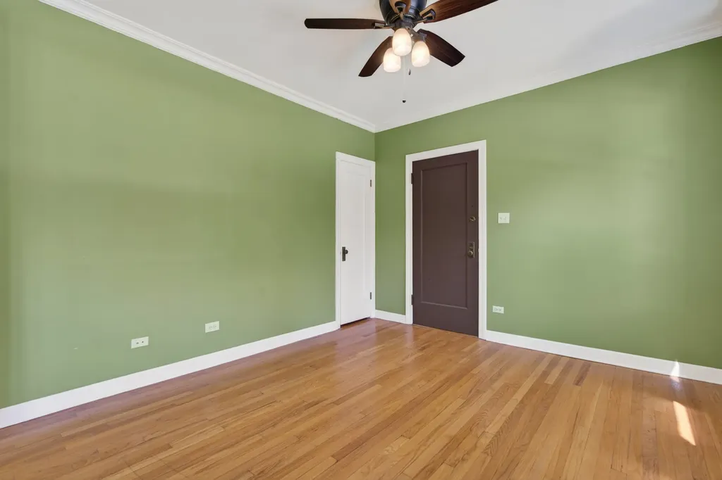 4308 West Waveland Avenue Chicago IL 60641