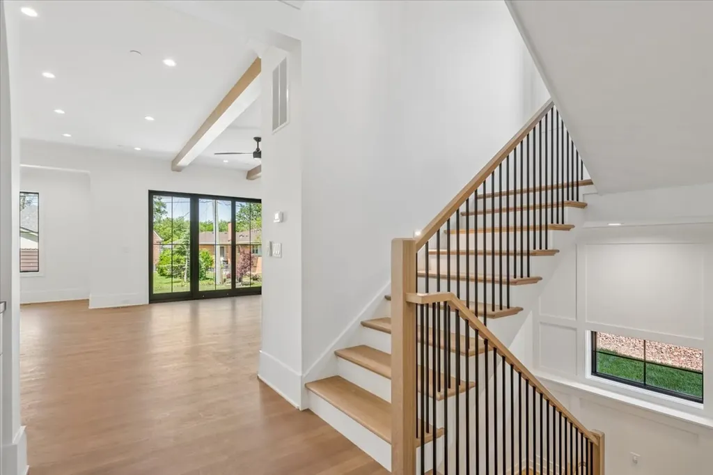 1404 South Ashland Avenue Park Ridge IL 60068