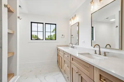1404 South Ashland Avenue Park Ridge IL 60068