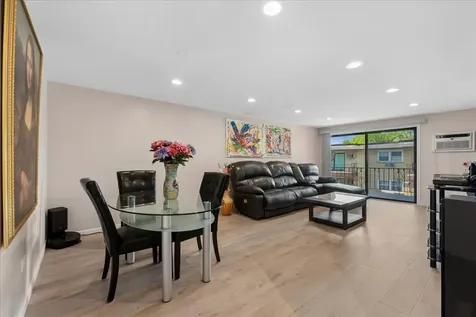 5332 West Windsor Avenue Chicago IL 60630
