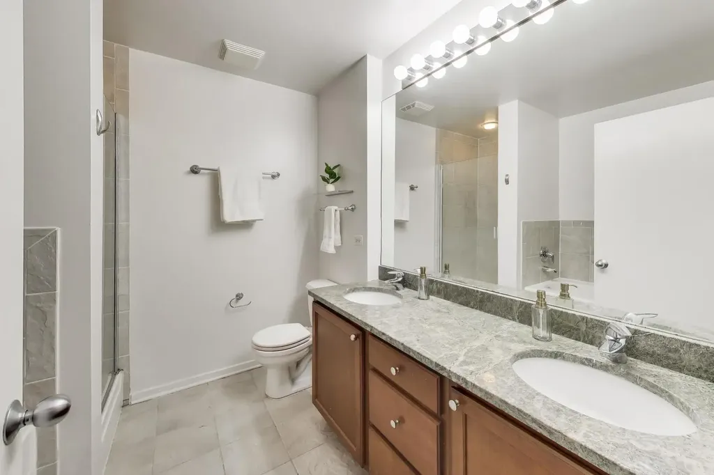 1735 North Paulina Street Chicago IL 60622