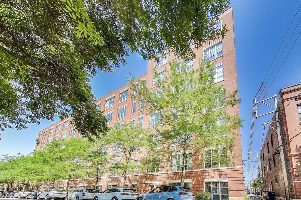 1735 North Paulina Street Chicago IL 60622