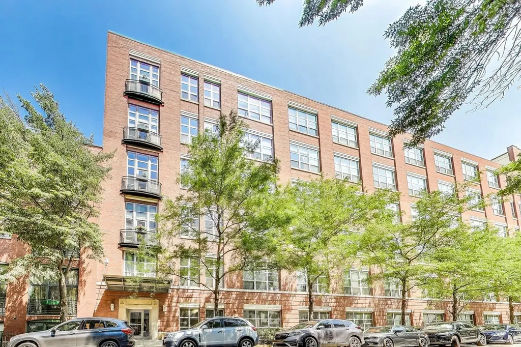 1735 North Paulina Street Chicago IL 60622