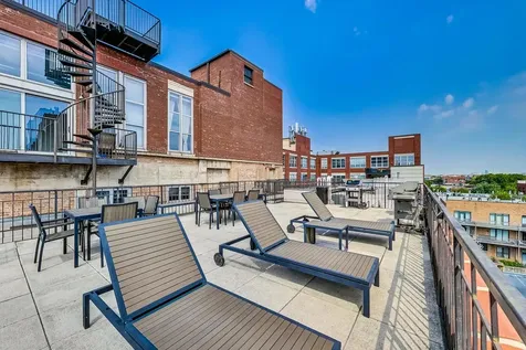 1735 North Paulina Street Chicago IL 60622