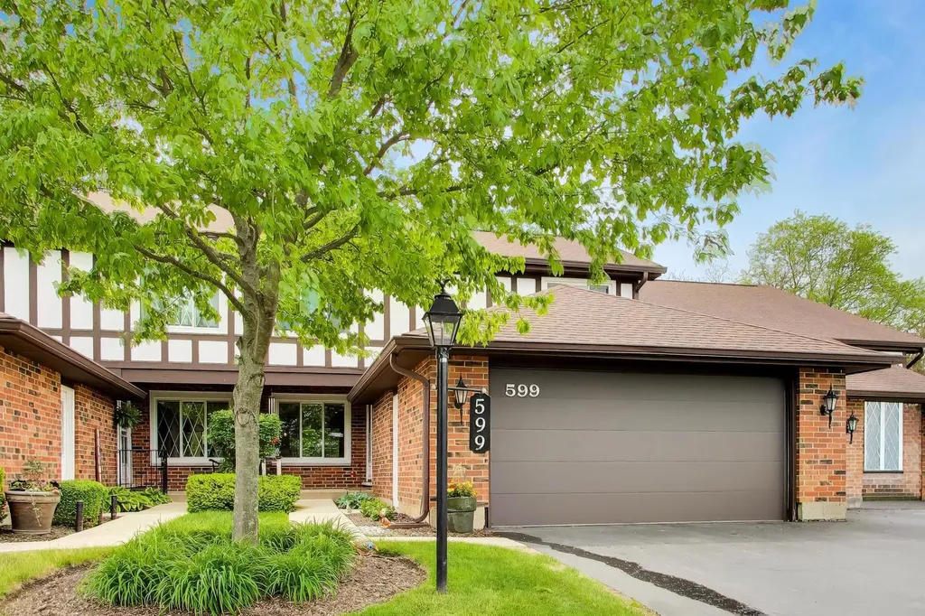 599 Saint Andrews Court Crystal Lake IL 60014