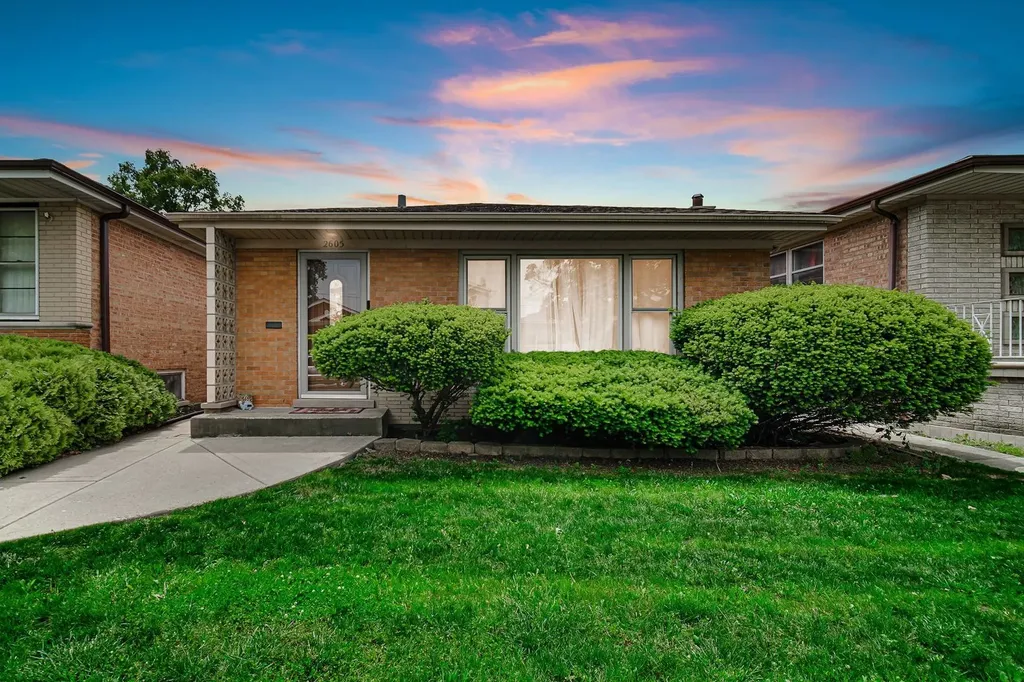 2605 West 83rd Place Chicago IL 60652