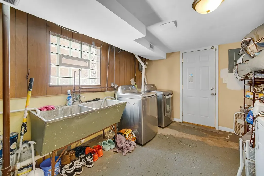2605 West 83rd Place Chicago IL 60652