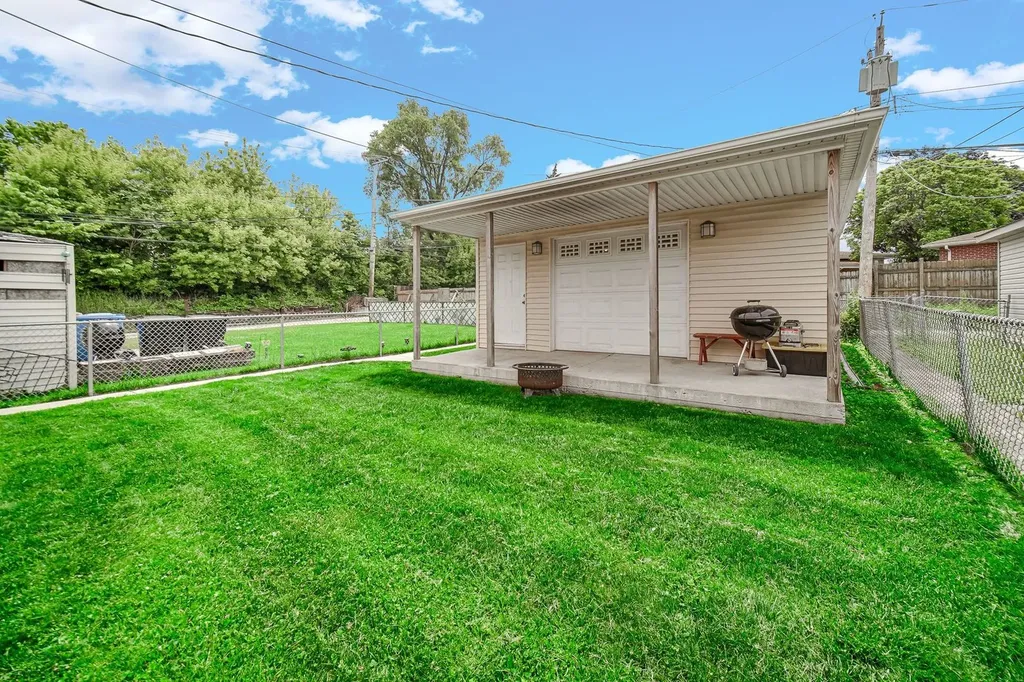 2605 West 83rd Place Chicago IL 60652