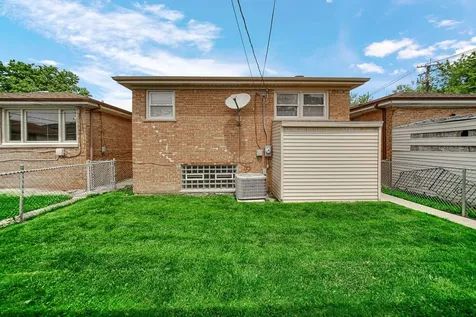 2605 West 83rd Place Chicago IL 60652