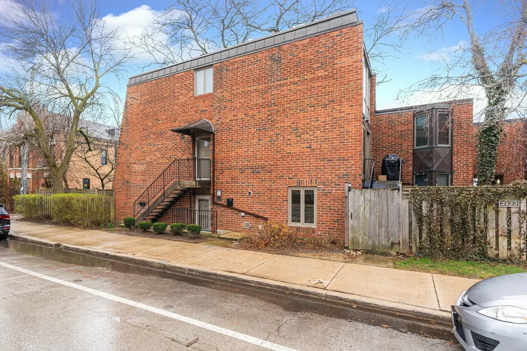 2122 North Lincoln Avenue Chicago IL 60614