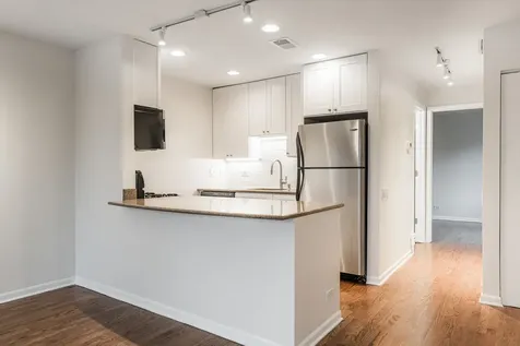 2122 North Lincoln Avenue Chicago IL 60614