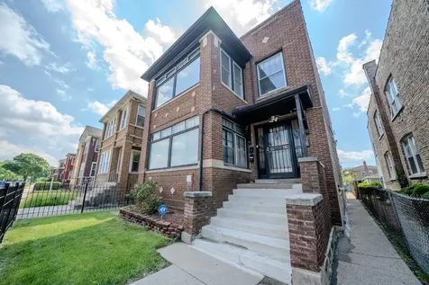 7916 South Throop Street Chicago IL 60620