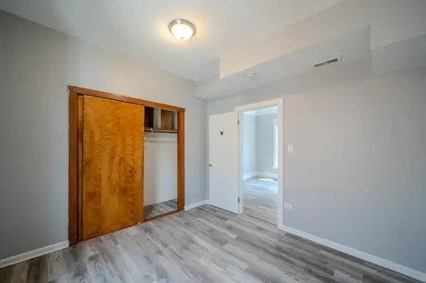7916 South Throop Street Chicago IL 60620