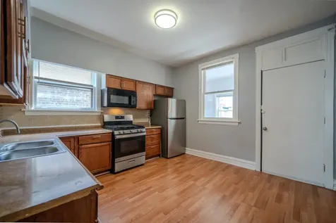 7916 South Throop Street Chicago IL 60620