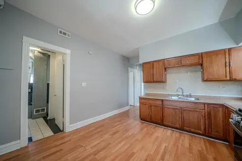 7916 South Throop Street Chicago IL 60620