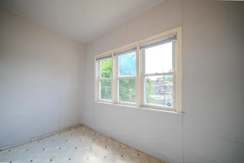 7916 South Throop Street Chicago IL 60620