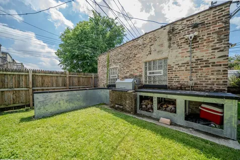7916 South Throop Street Chicago IL 60620
