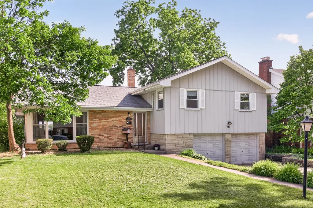 53 West Leslie Lane Villa Park IL 60181