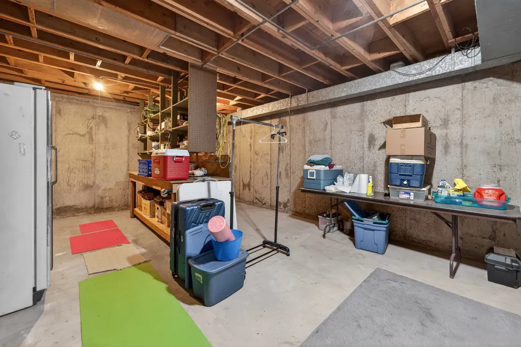 53 West Leslie Lane Villa Park IL 60181