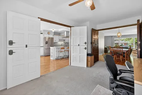 53 West Leslie Lane Villa Park IL 60181