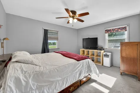 53 West Leslie Lane Villa Park IL 60181