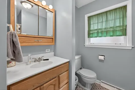 53 West Leslie Lane Villa Park IL 60181