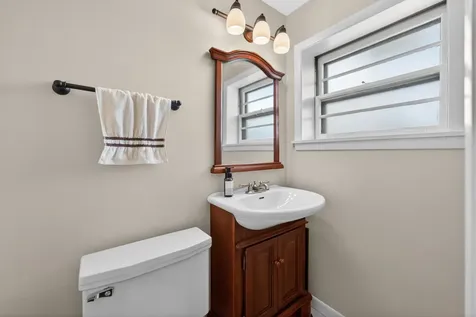 53 West Leslie Lane Villa Park IL 60181