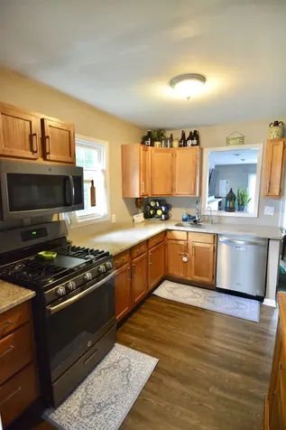 1028 West Drive South Elgin IL 60177