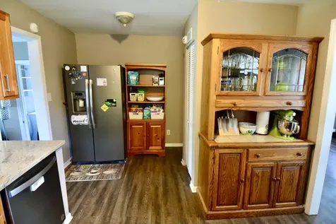 1028 West Drive South Elgin IL 60177