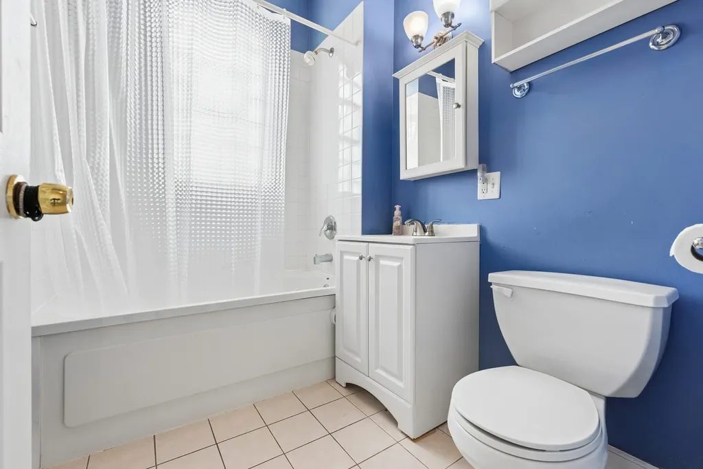 2712 West Leland Avenue Chicago IL 60625