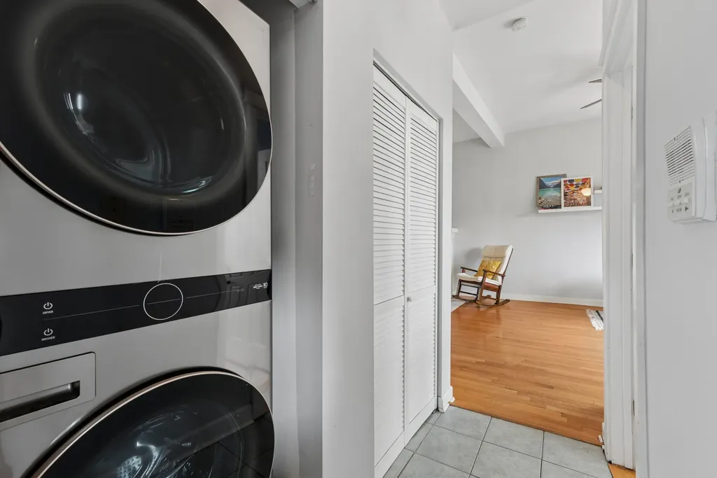 2712 West Leland Avenue Chicago IL 60625